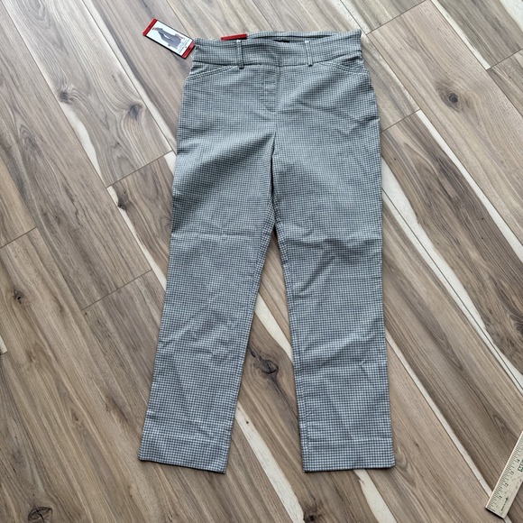 Hilary Radley Pants - Hilary Radley‎ Off White And Black Combo Pants M Work/ Business Wear